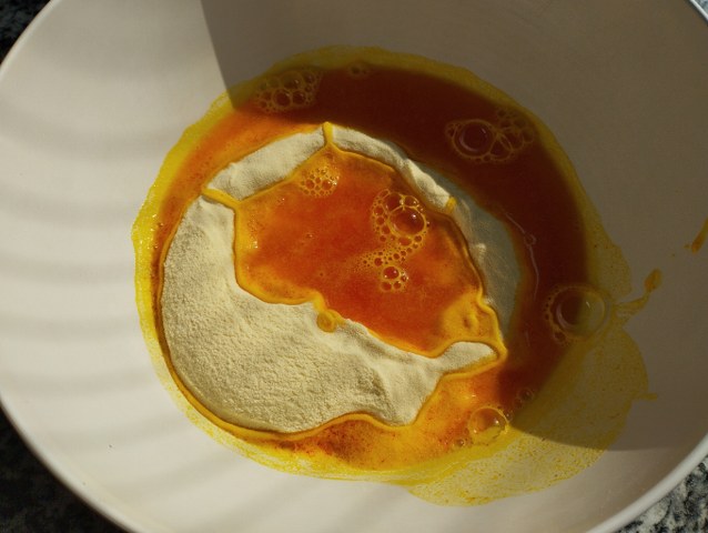 Casoncellli colorati allo zafferano ripieni di robiola nocciole e salvia con funghi misti