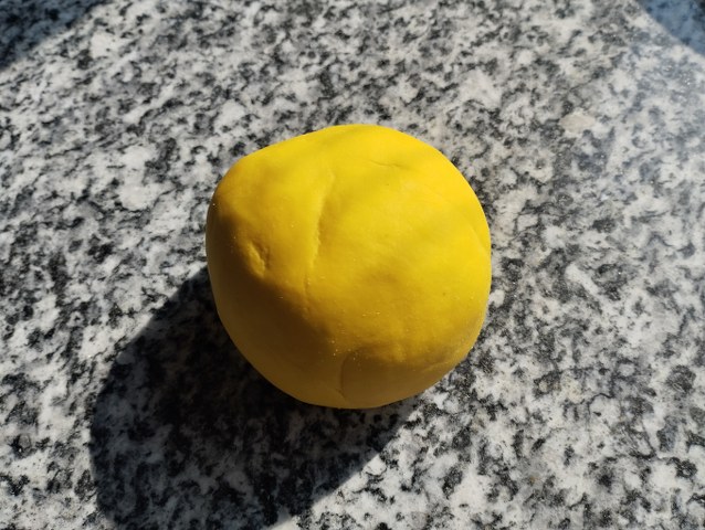 Casoncellli colorati allo zafferano ripieni di robiola nocciole e salvia con funghi misti