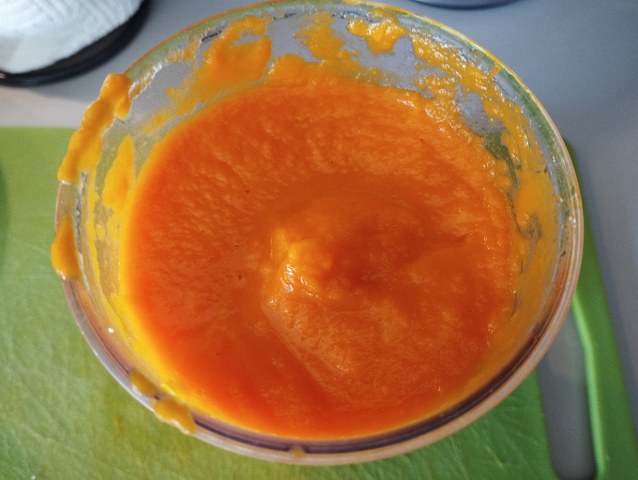 Linguine con crema di zucca e scampi