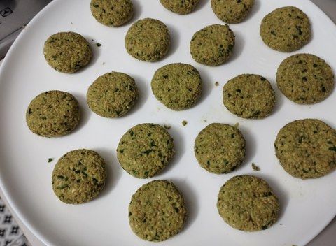 Felafel di lenticchie e guacamole di zucca