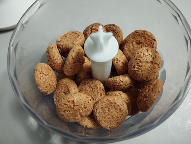 Tortelli zucca e amaretti con crema di caprino
