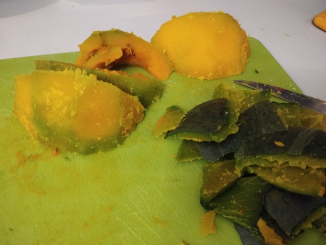 Tortelli zucca e amaretti con crema di caprino